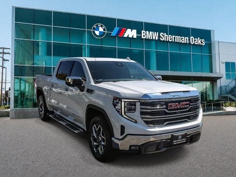 Used 2024 GMC Sierra 1500 SLT w/ SLT Premium Plus Package AWD/4WD image 3