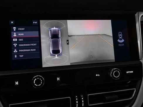 New 2025 Porsche Macan image 82