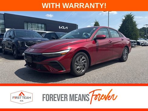 Used 2024 Hyundai Elantra SEL FWD image 1