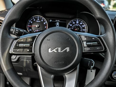 Used 2023 Kia Forte LXS w/ LXS Technology Package FWD image 19