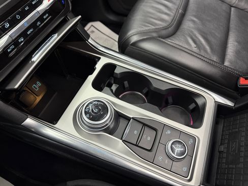 Used 2020 Ford Explorer Platinum image 23