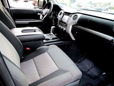 Used 2015 Toyota Tundra SR5 w/ TRD Off Road Package AWD/4WD image 13