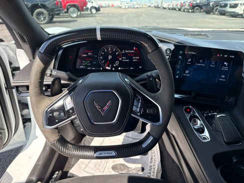 Certified 2024 Chevrolet Corvette Z06 w/ Stealth Interior Trim Package RWD image 18