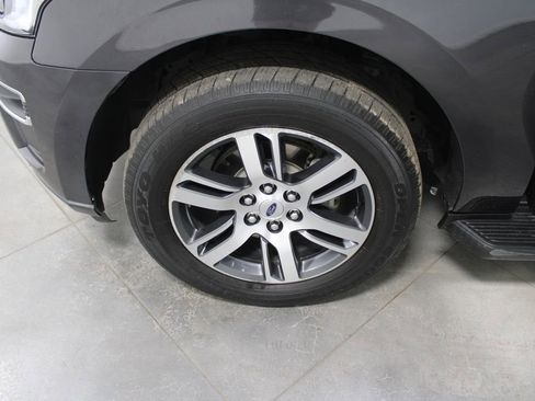 Used 2024 Ford Expedition Limited image 61