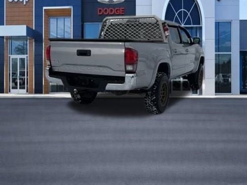 Used 2019 Toyota Tacoma SR5 image 6