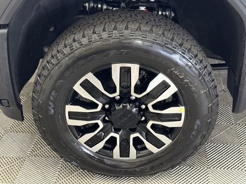 New 2026 GMC Sierra 2500 Denali Ultimate image 11