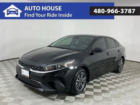 Used 2024 Kia Forte LXS image 1