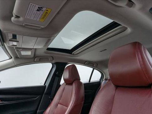 Used 2023 MAZDA MAZDA3 s image 32