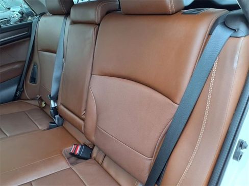 Used 2019 Subaru Outback 2.5i Touring w/ Popular Package #3A image 10