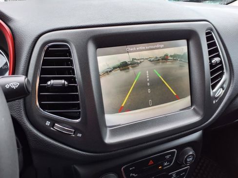 Used 2021 Jeep Compass Trailhawk image 17