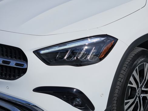 Used 2025 Mercedes-Benz GLA 250 image 9
