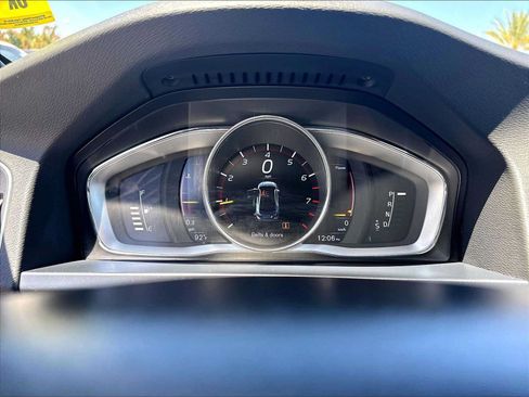 Used 2016 Volvo S60 T5 Premier w/ Protection Package FWD image 22