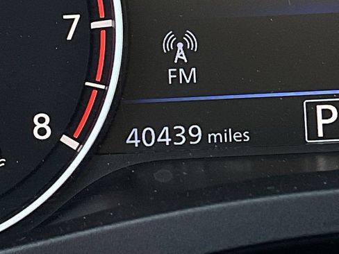 Used 2025 Nissan Altima 2.5 SV FWD image 39