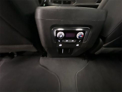 Certified 2023 GMC Yukon SLT w/ SLT Luxury Package image 22