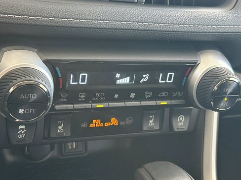 Used 2025 Toyota RAV4 XLE w/ Weather Package FWD image 27