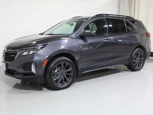 Used 2022 Chevrolet Equinox RS w/ LPO, Floor Liner Package image 13