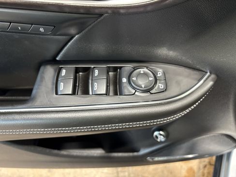 Used 2023 Buick Envision Avenir AWD/4WD image 13