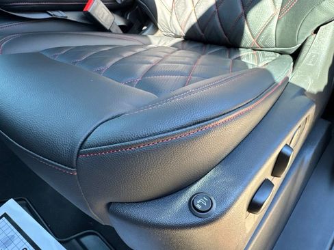 New 2026 Chevrolet Silverado 1500 Custom Trail Boss w/ LPO, Dark Essentials Package AWD/4WD image 12