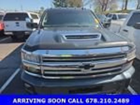 Used 2019 Chevrolet Silverado 3500 High Country w/ Duramax Plus Package image 4