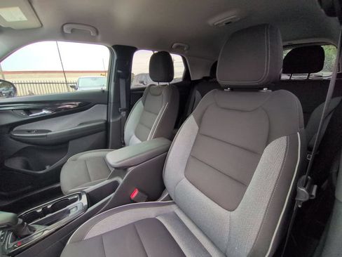 Used 2025 Chevrolet TrailBlazer LT FWD image 22