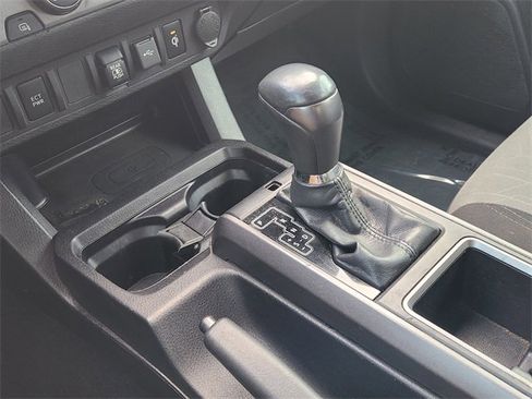 Used 2020 Toyota Tacoma TRD Off-Road image 16