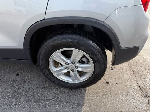 Certified 2020 Chevrolet Trax LS image 5