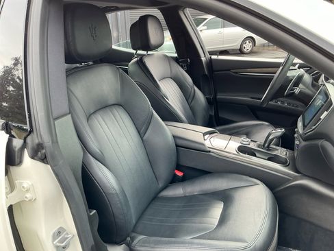 Used 2020 Maserati Ghibli image 25