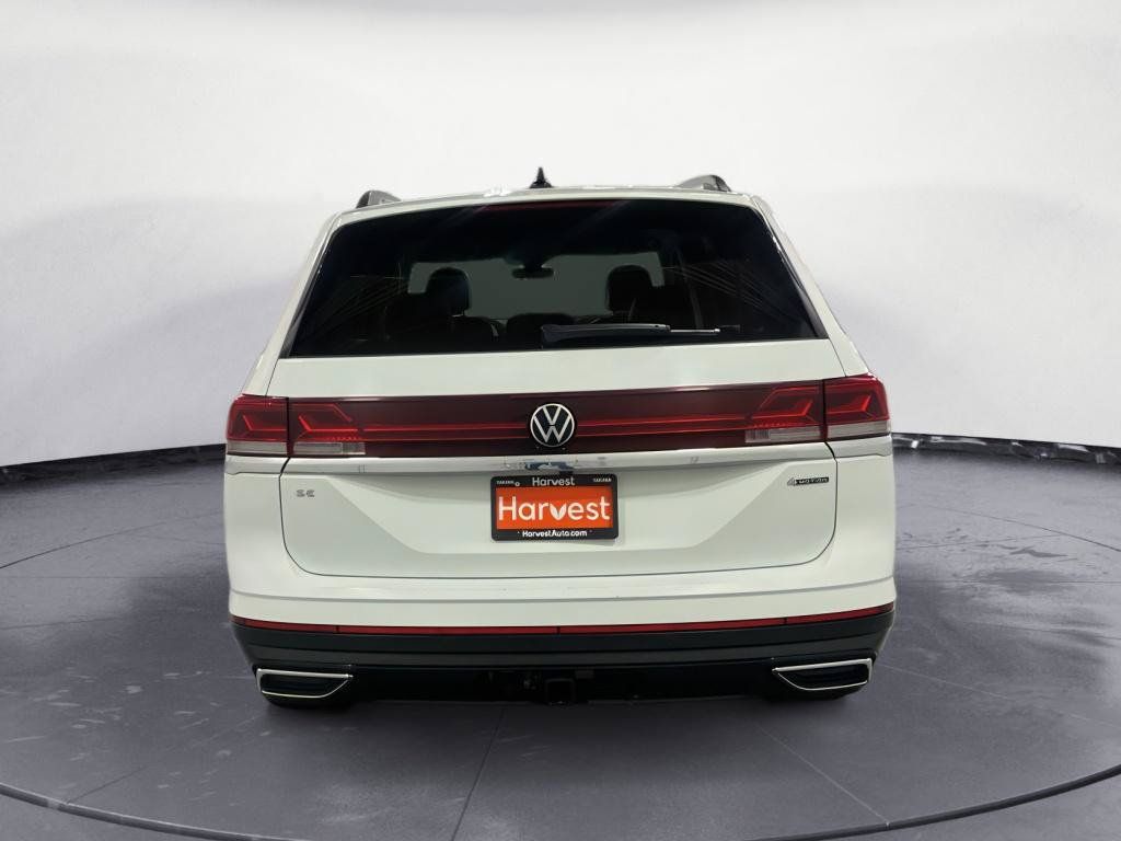 Used 2025 Volkswagen Atlas SE AWD/4WD image 16