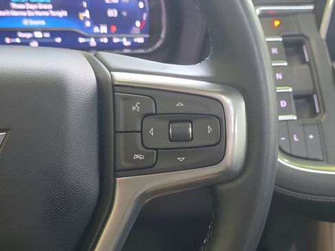 Used 2024 Chevrolet Suburban LT AWD/4WD image 23