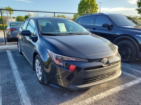 Used 2026 Toyota Corolla LE FWD image 3