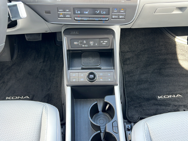 Certified 2025 Hyundai Kona Limited FWD image 18