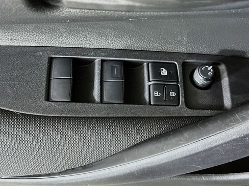 Used 2023 Toyota Corolla LE w/ LE Convenience Package FWD image 14