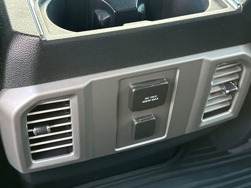 Used 2016 Ford F150 XLT image 38