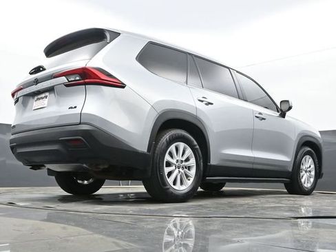 Used 2024 Toyota Grand Highlander XLE image 28