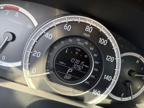 Used 2016 Honda Accord EX-L image 10