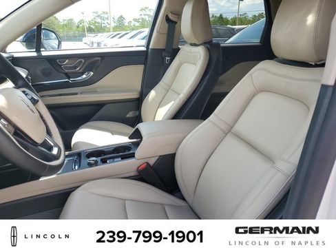 New 2025 Lincoln Corsair Premiere image 18