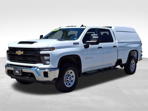 Certified 2025 Chevrolet Silverado 2500 W/T AWD/4WD image 3
