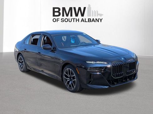New 2026 BMW 760i xDrive w/ Executive Package AWD/4WD image 6