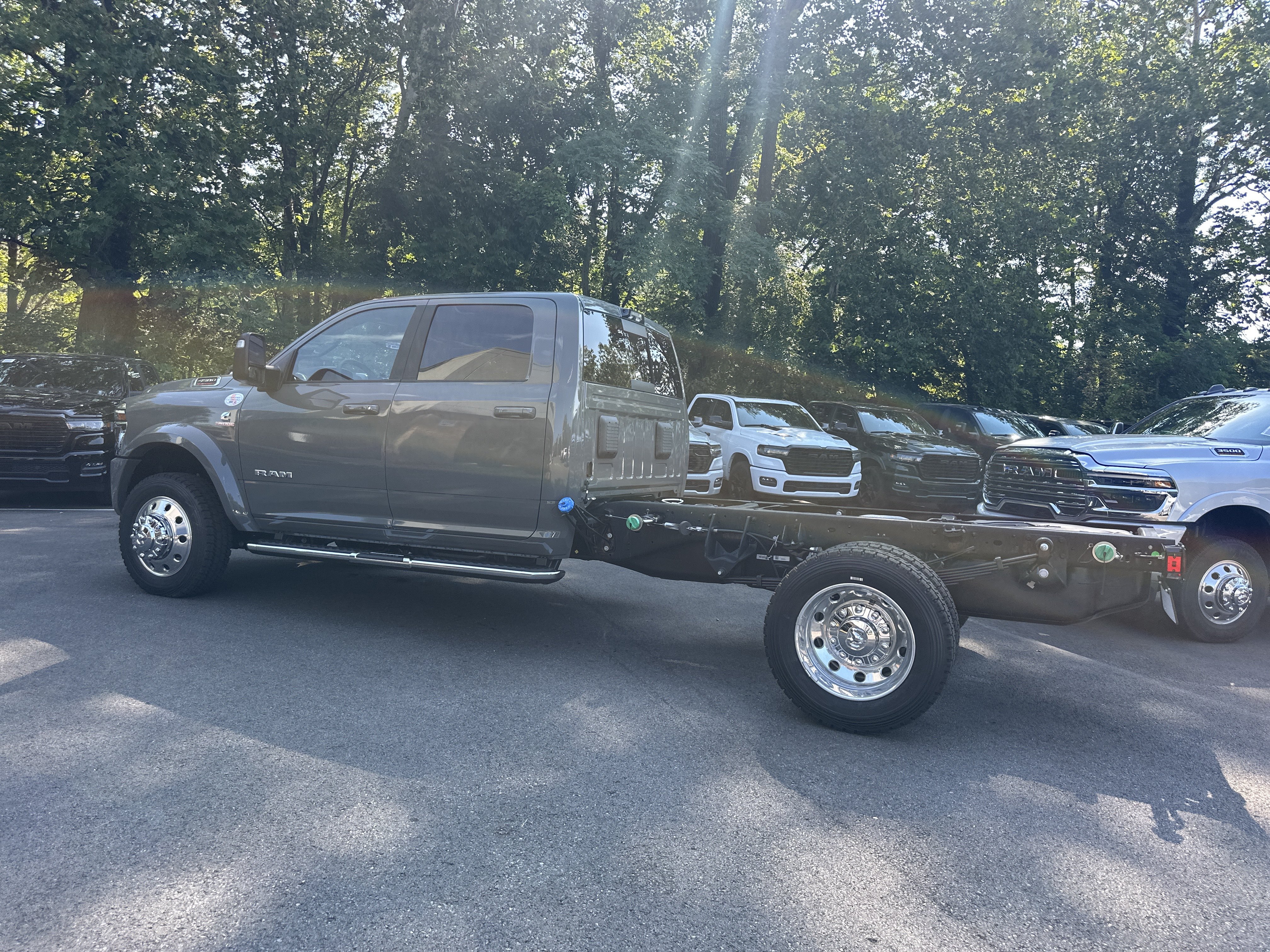 New 2027 RAM 4500 4x4 Crew Cab DRW w/ Laramie Trim Package image 28