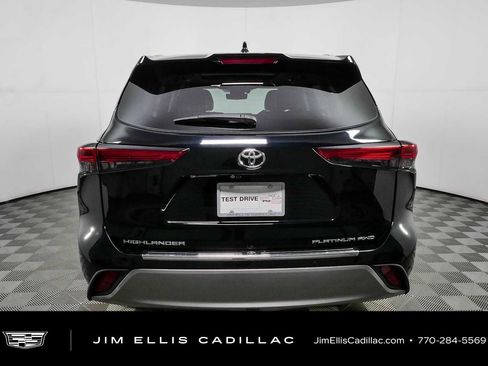 Used 2021 Toyota Highlander Platinum AWD/4WD image 30