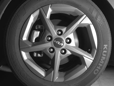 Used 2025 Kia K4 LXS image 12