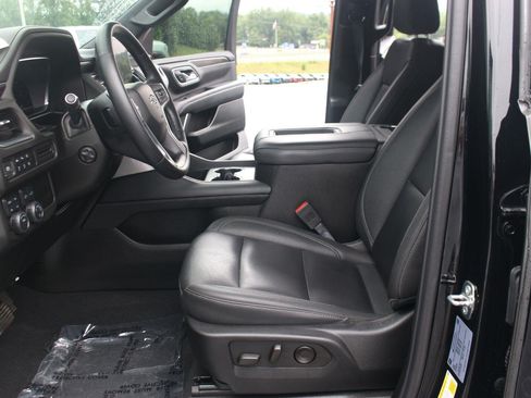 Used 2024 Chevrolet Tahoe Z71 w/ Luxury Package AWD/4WD image 18