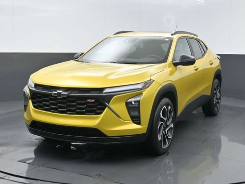 Used 2024 Chevrolet Trax RS w/ Sunroof Package image 7