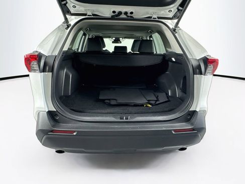 Used 2025 Toyota RAV4 XLE Premium AWD/4WD image 31