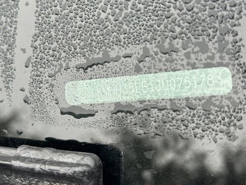 Used 2018 Hyundai Elantra GT image 3