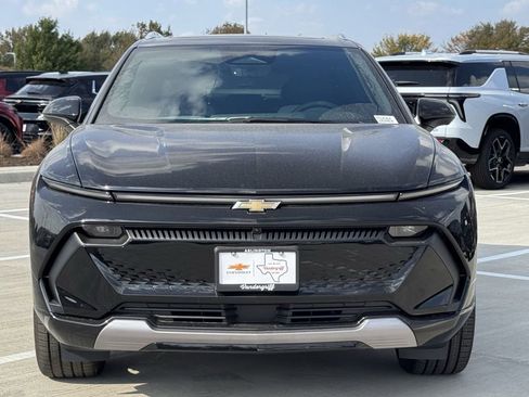 New 2026 Chevrolet Equinox EV LT image 7