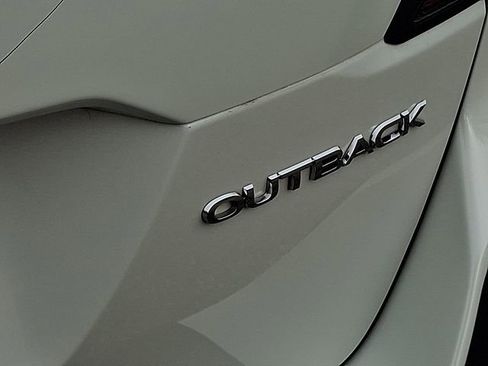 Used 2025 Subaru Outback Limited AWD/4WD image 39