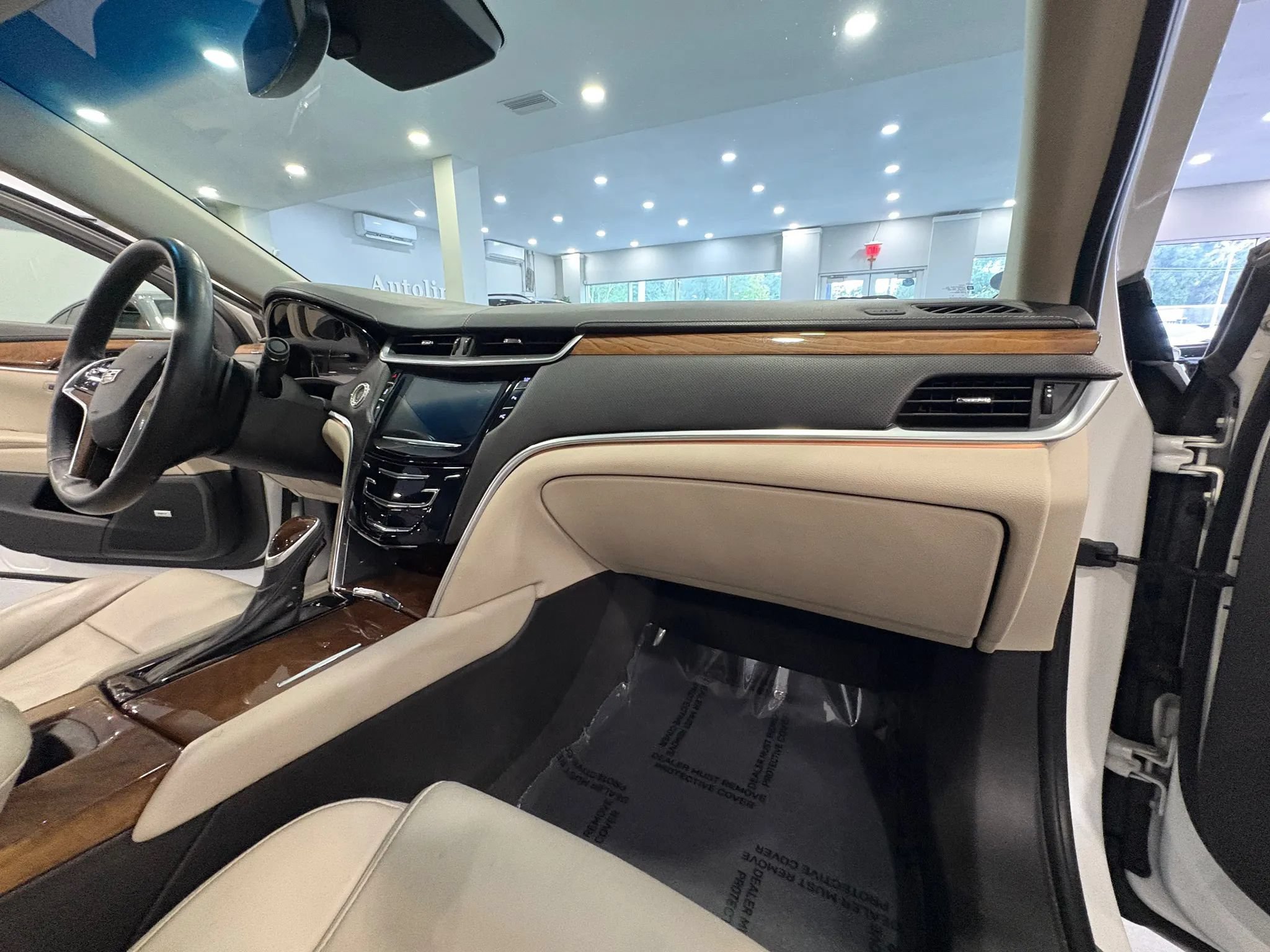 Used 2018 Cadillac XTS Luxury w/ Driver Awareness Package FWD image 10