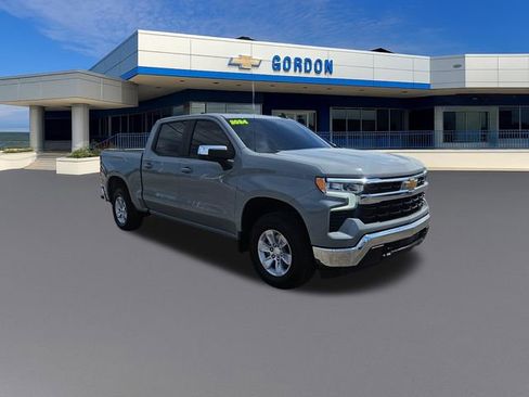 Used 2024 Chevrolet Silverado 1500 LT AWD/4WD image 8
