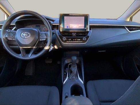 Used 2025 Toyota Corolla LE FWD image 15